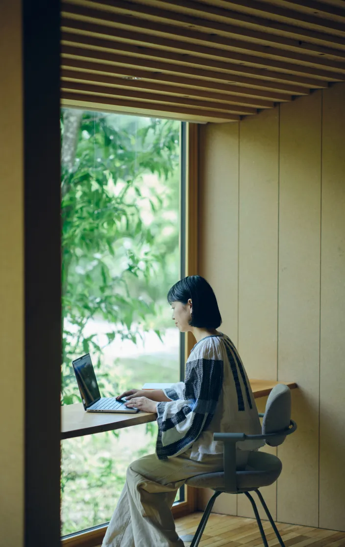 自然の中に、考えるための部屋を。